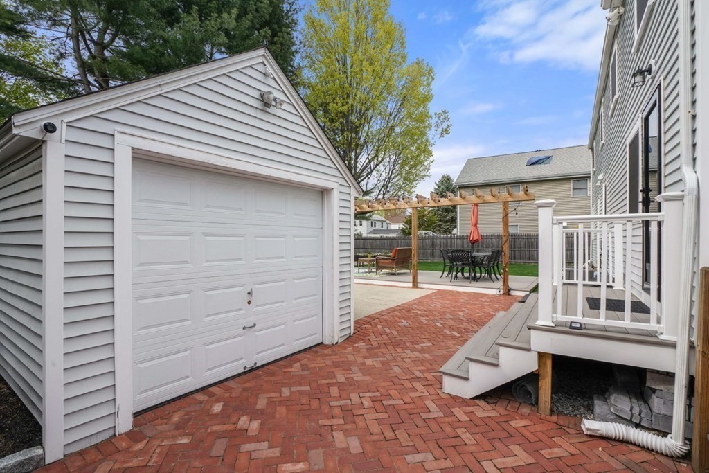 10 Ellery Road Waltham, MA 02453 - Photo 19 of 24 Gallery Image 19