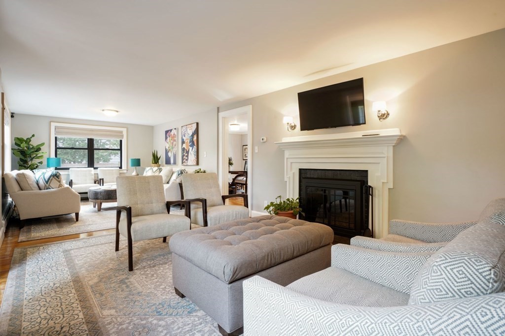 10 Ellery Road Waltham, MA 02453 - Photo 3 of 24 Gallery Image 3