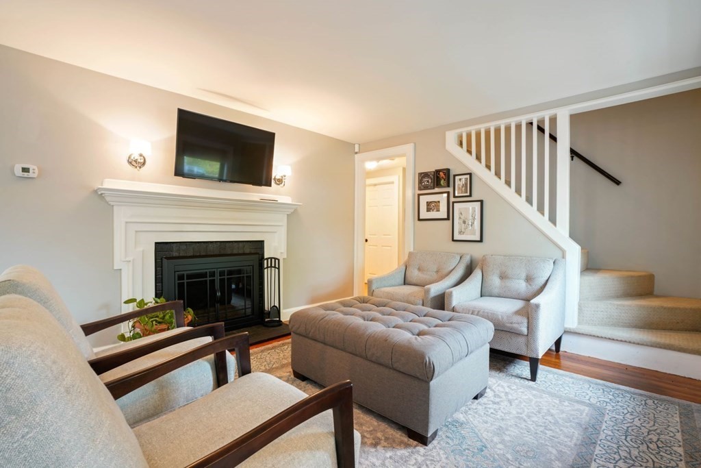 10 Ellery Road Waltham, MA 02453 - Photo 4 of 24 Gallery Image 4