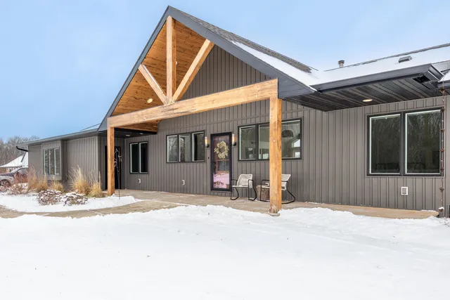 $875,000 | 5280 O Rielly Road, Omro, WI 54963