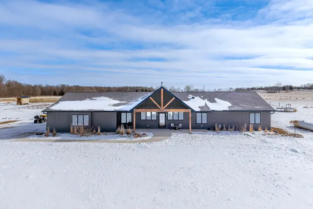 $875,000 | 5280 O Rielly Road, Omro, WI 54963