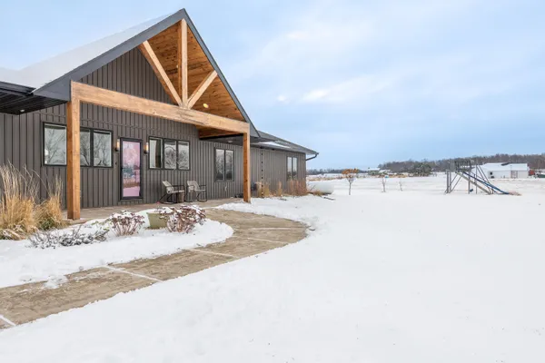 $835,000 | 5280 O Rielly Road, Omro, WI 54963