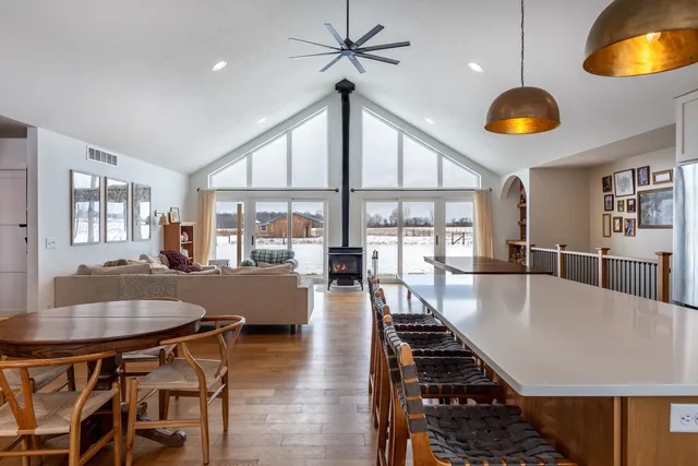 $875,000 | 5280 O Rielly Road, Omro, WI 54963