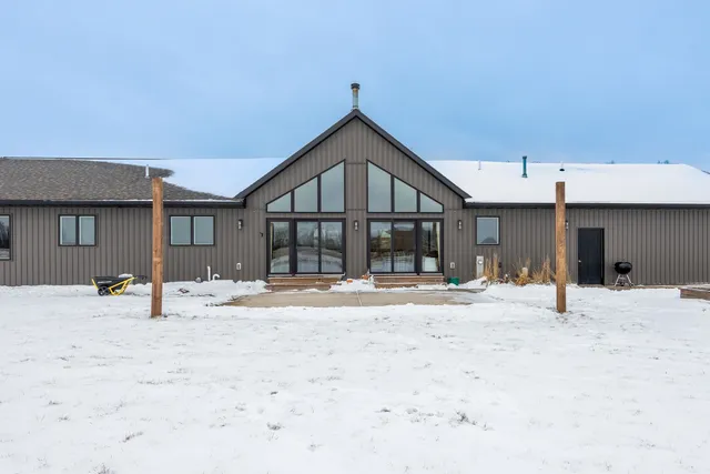 $875,000 | 5280 O Rielly Road, Omro, WI 54963