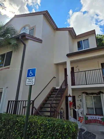 $2,300 | 9251 Southwest 138th Place, Unit 9251, Miami, FL 33186