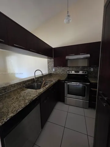 $2,300 | 9251 Southwest 138th Place, Unit 9251, Miami, FL 33186
