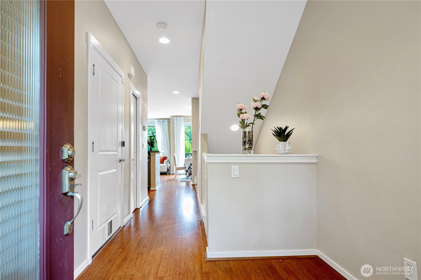 162 Cougar Ridge Road Northwest, Unit 1104 Issaquah, WA 98027 - Photo 2 of 32