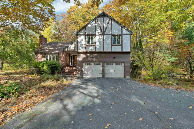 $595,000 | 11 Teague Drive, Salem, NH 03079