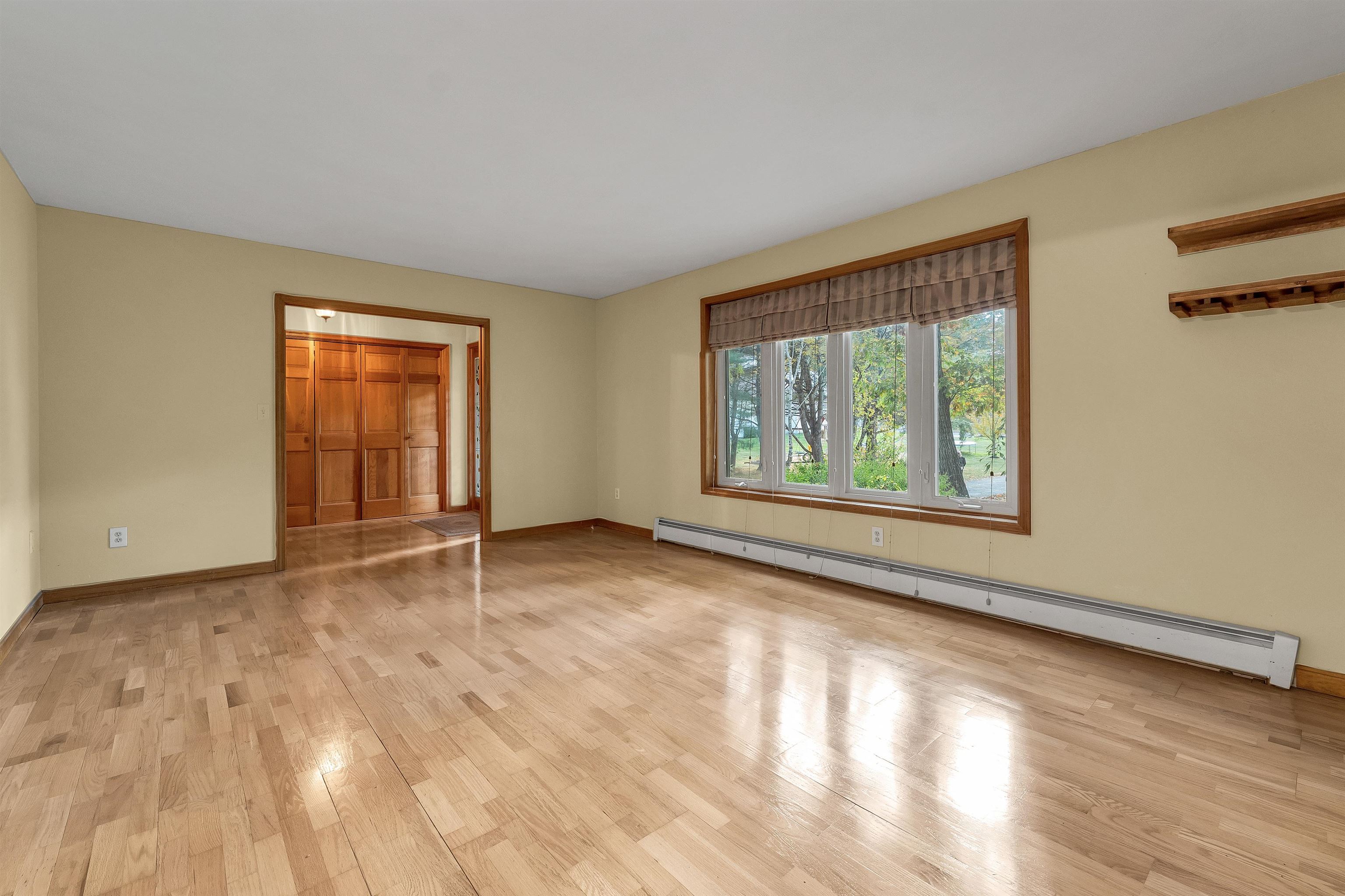 11 Teague Drive Salem, NH 03079 - Photo 13 of 33