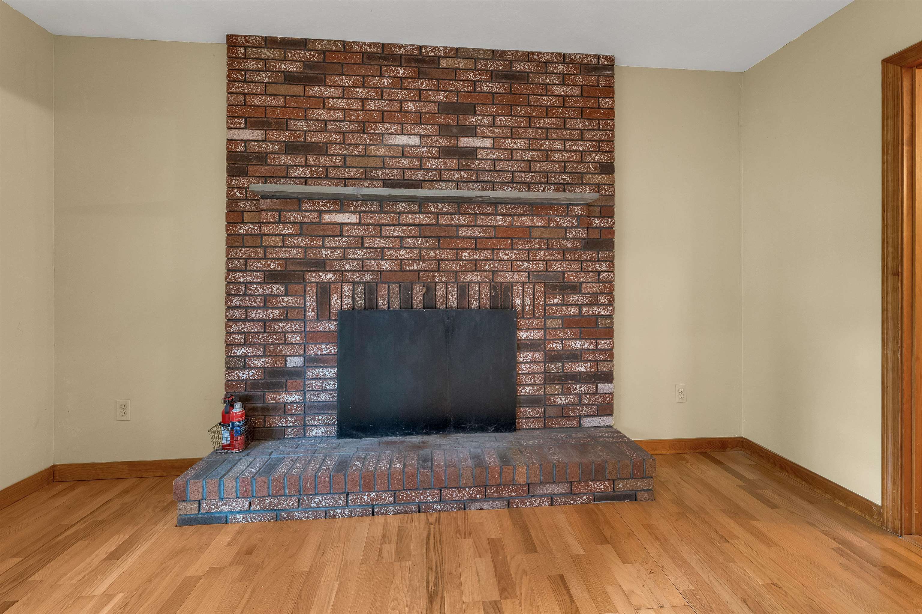 11 Teague Drive Salem, NH 03079 - Photo 14 of 33