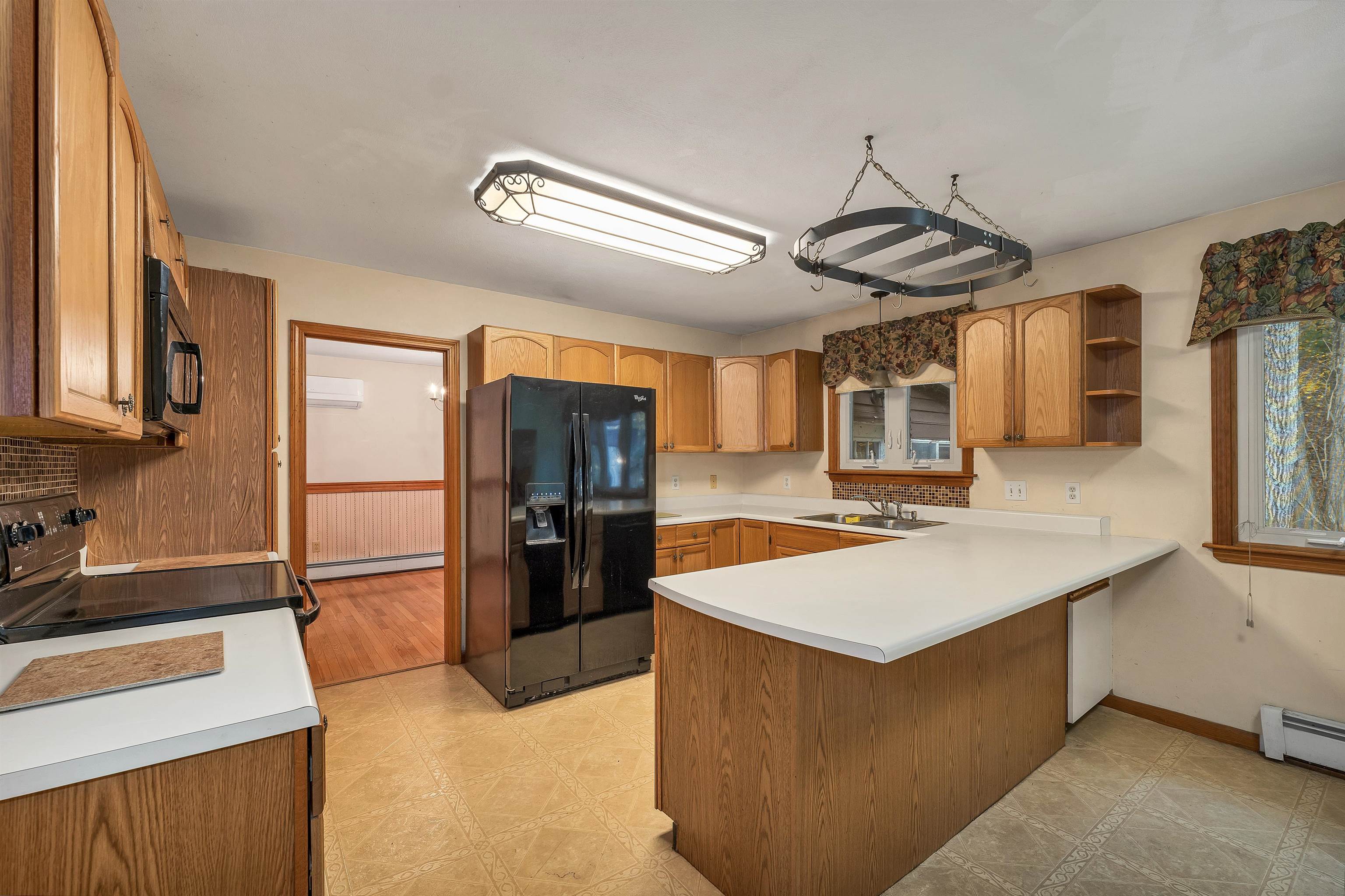 11 Teague Drive Salem, NH 03079 - Photo 19 of 33