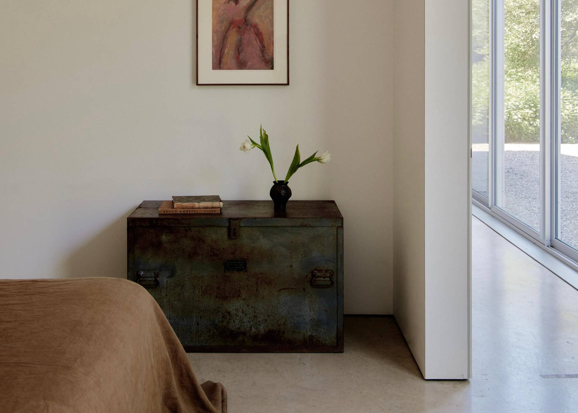 78 Windmill Lane Bridgehampton, NY 11932 - Photo 25 of 32 a view of a hallway