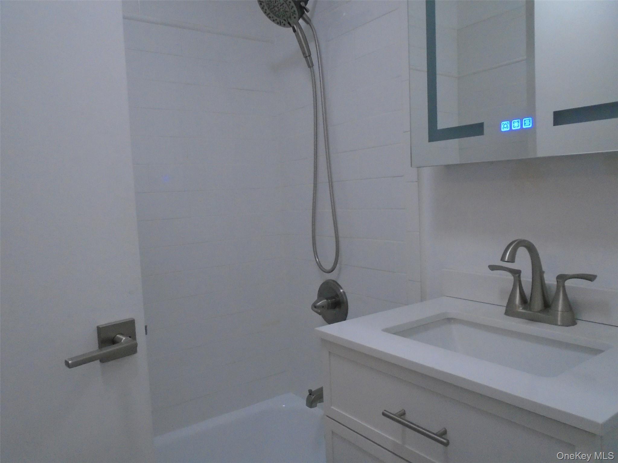 430 Shore Road, Unit 8G Long Beach, NY 11561 - Photo 11 of 28