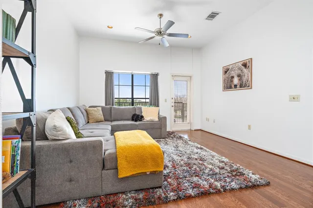 $399,900 | 330 Austin Avenue, Unit 321, Waco, TX 76701