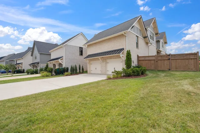 $915,000 | 2612 Buckner Lane, Thompson's Station, TN 37179