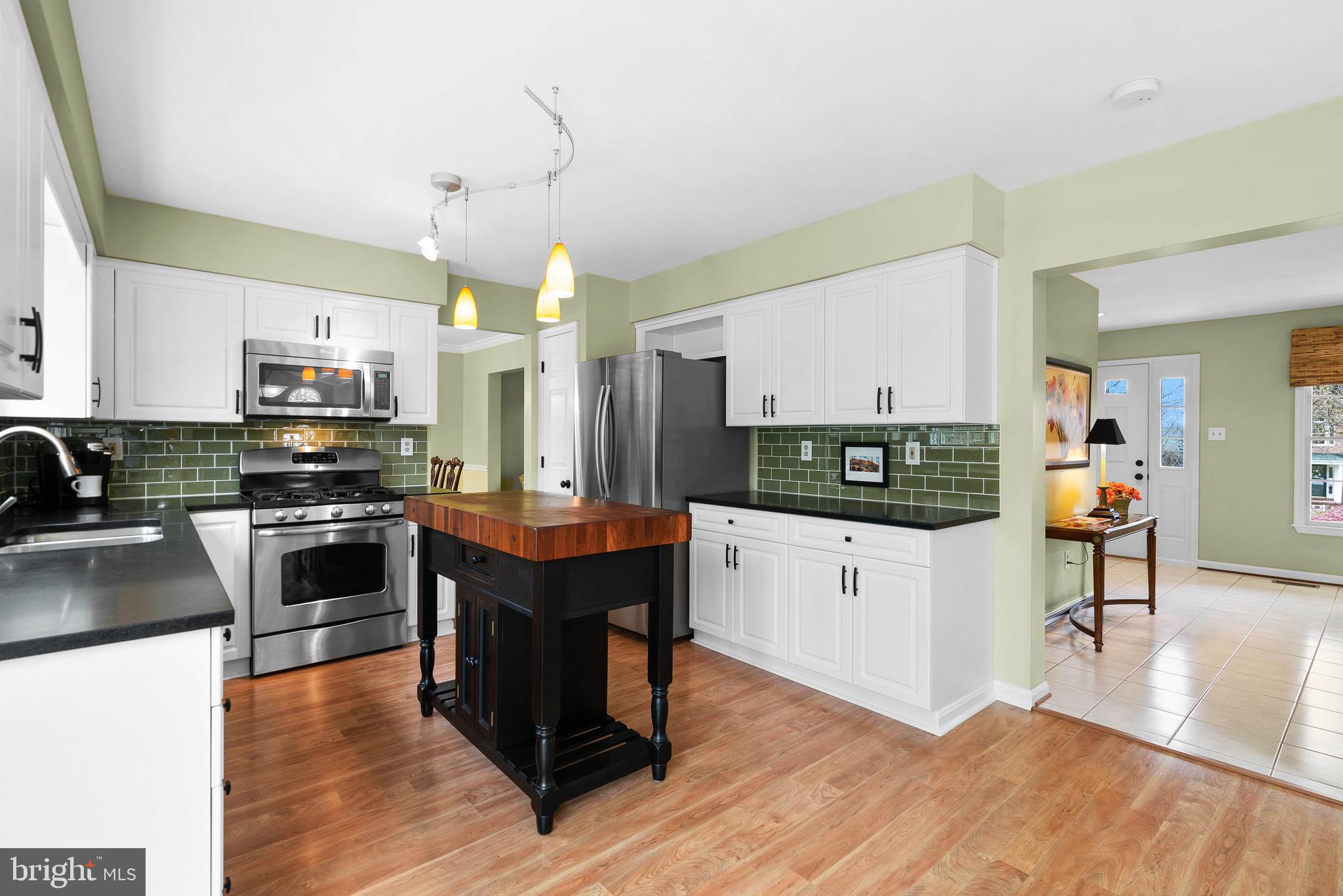 2358 McKenzie Road Ellicott City, MD 21042 - Photo 15 of 52 Kitchen