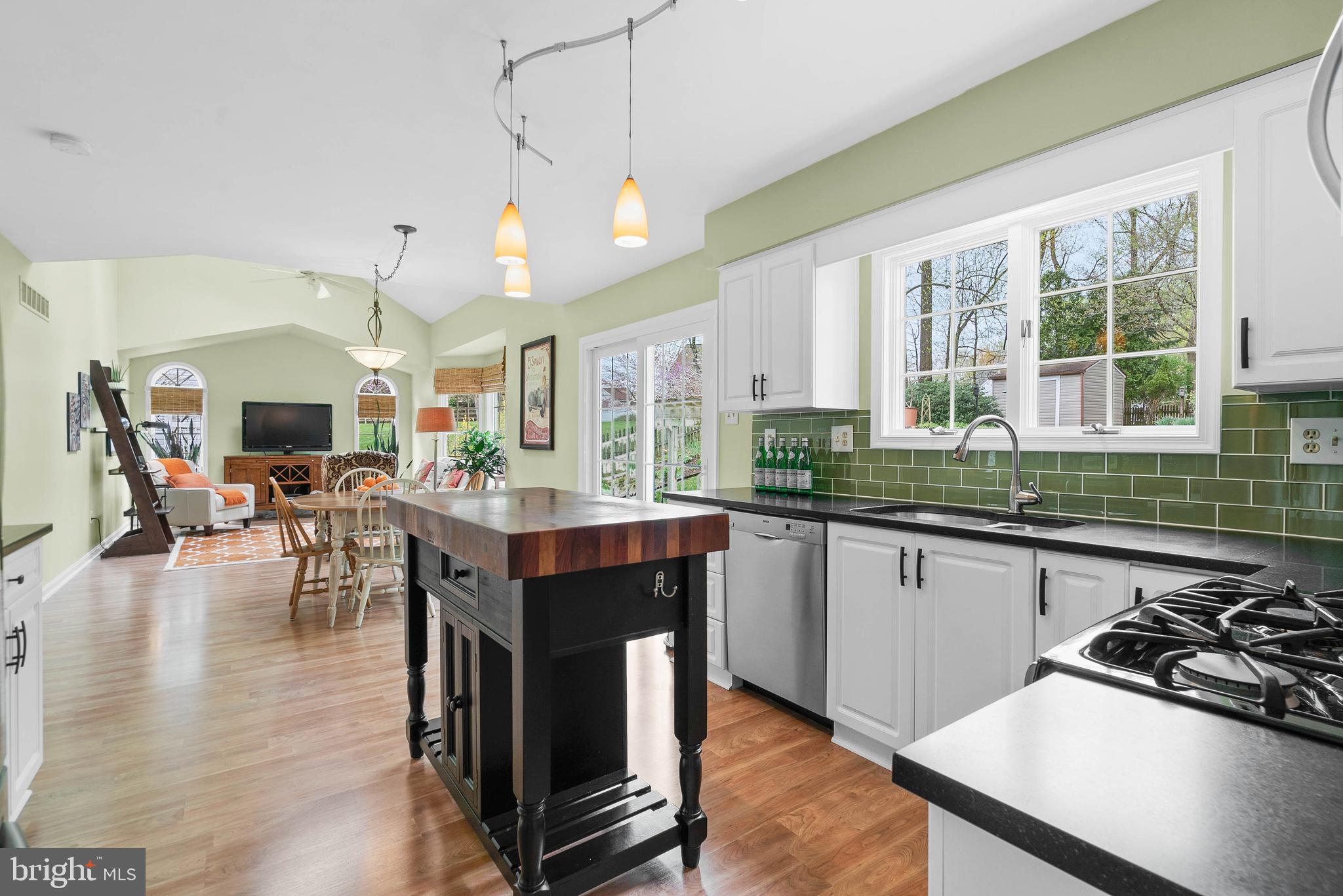 2358 McKenzie Road Ellicott City, MD 21042 - Photo 17 of 52 Kitchen