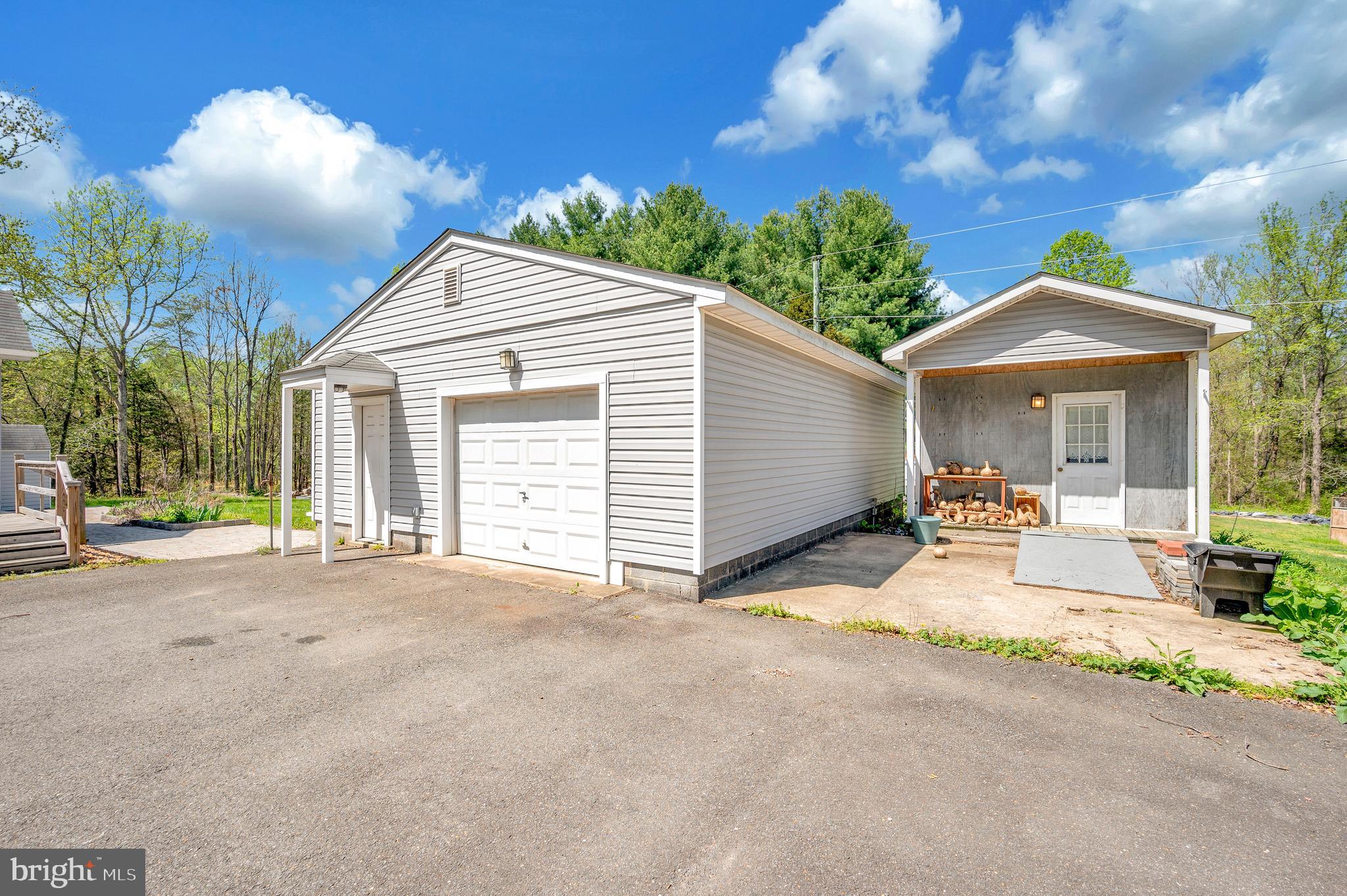 1379 Williams Farm Road King George, VA 22485 - Photo 42 of 69 garage has lift, elec. ,heat &air