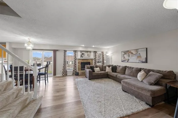 $349,900 | 1528 West Romany Court, Olathe, KS 66061