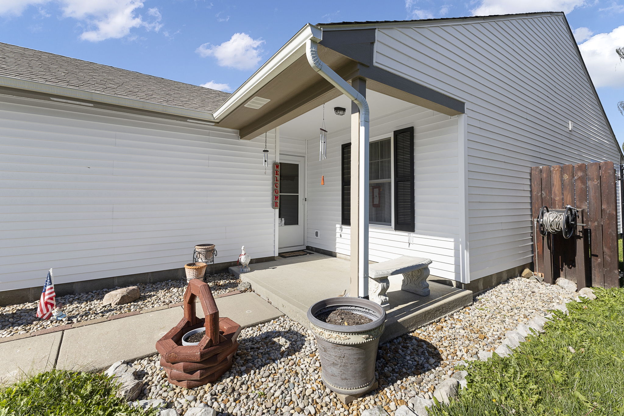 5114 Sandy Forge Drive Indianapolis, IN 46221 - Photo 3 of 28