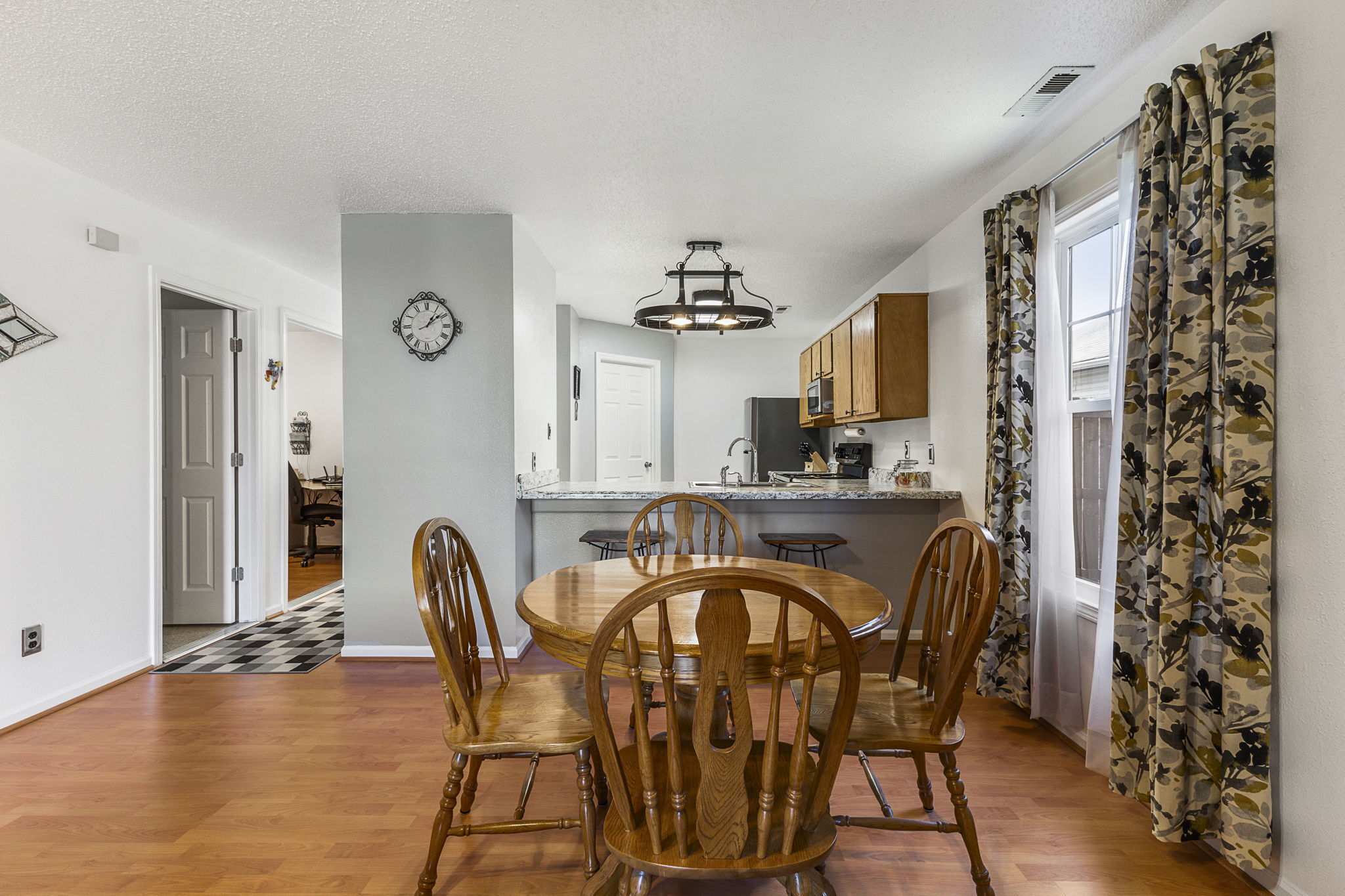 5114 Sandy Forge Drive Indianapolis, IN 46221 - Photo 8 of 28