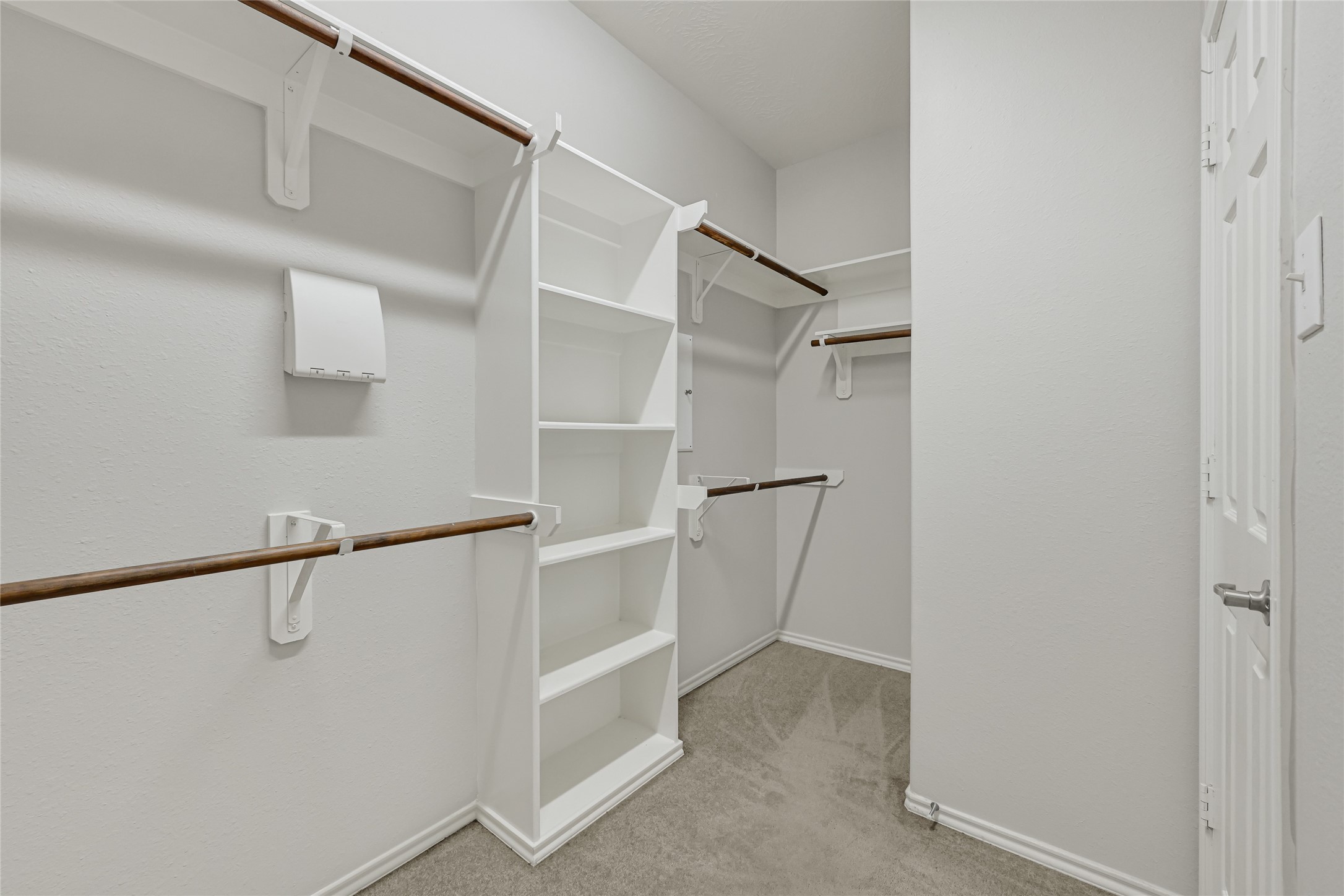 13610 Summer Spring Lane Rosharon, TX 77583 - Photo 19 of 25 Primary walk in closet