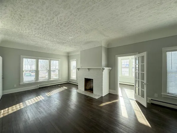 $2,300 | 36465 Main Street, Unit : LOWER, New Baltimore, MI 48047