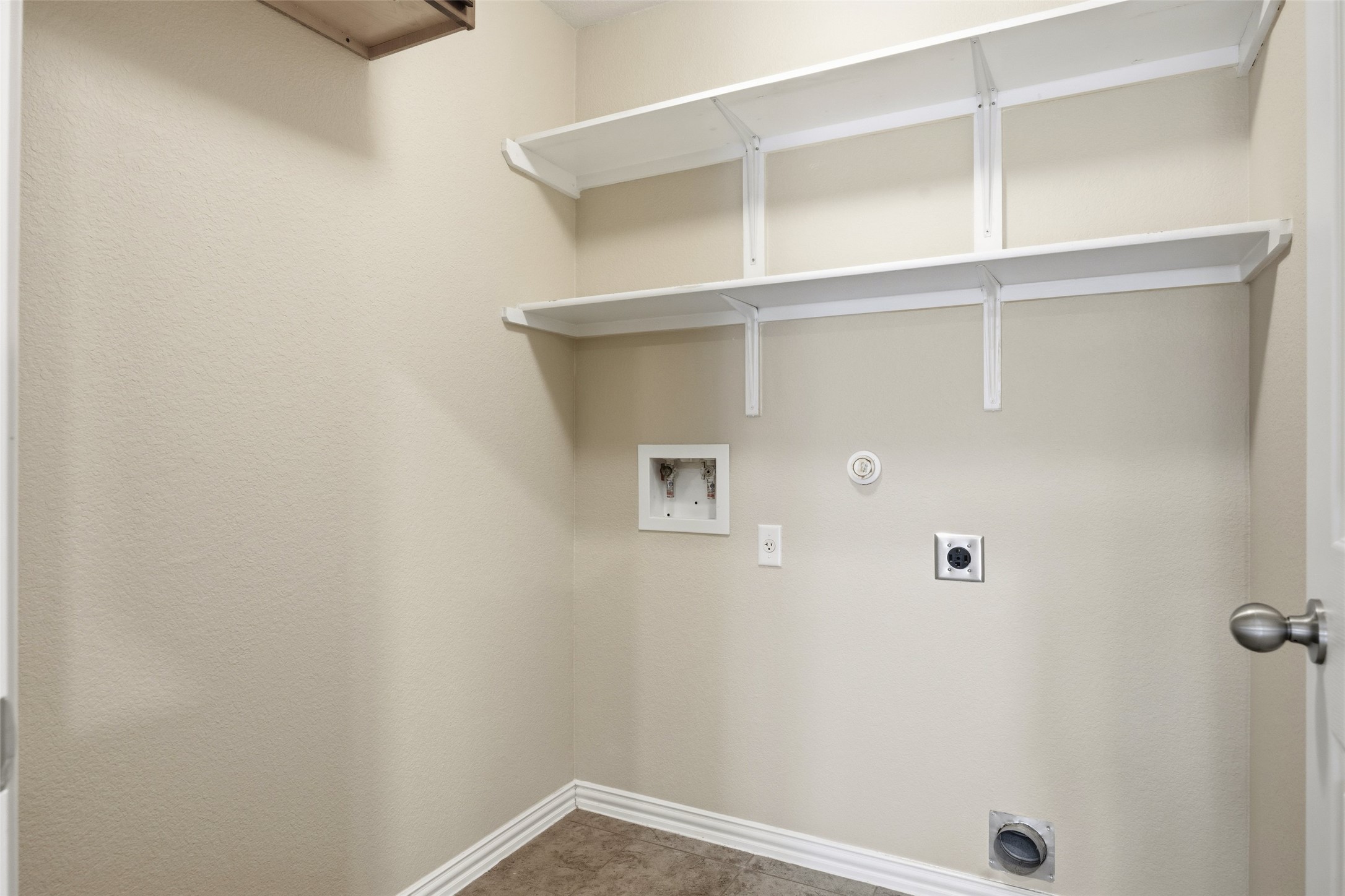 1069 Talley Loop Buda, TX 78610 - Photo 27 of 31 Laundry room