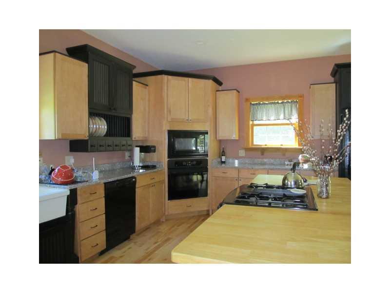 258 Monroe Road Winterport, ME 04496 - Photo 7 of 26 Kitchen.