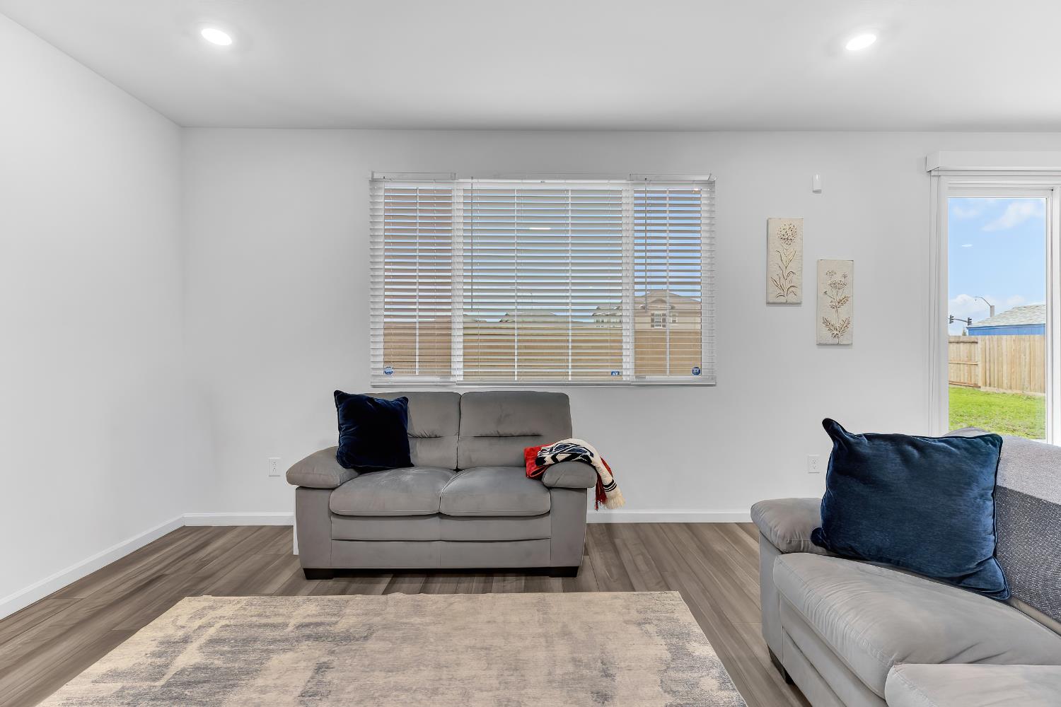 3600 Pride Way Stockton, CA 95212 - Photo 15 of 50 a living room with furniture and a window