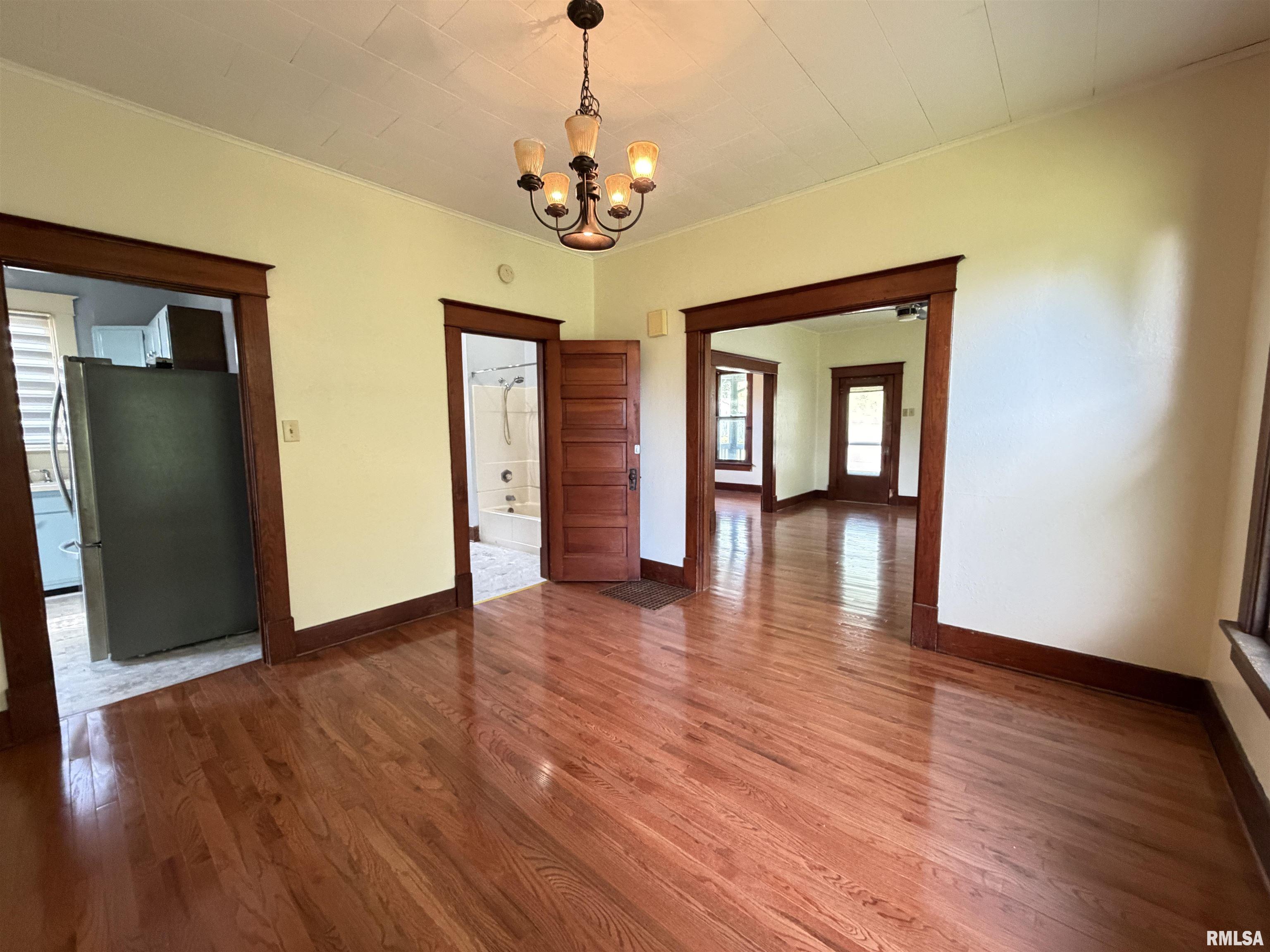 215 South Fulton Street Avon, IL 61415 - Photo 17 of 25
