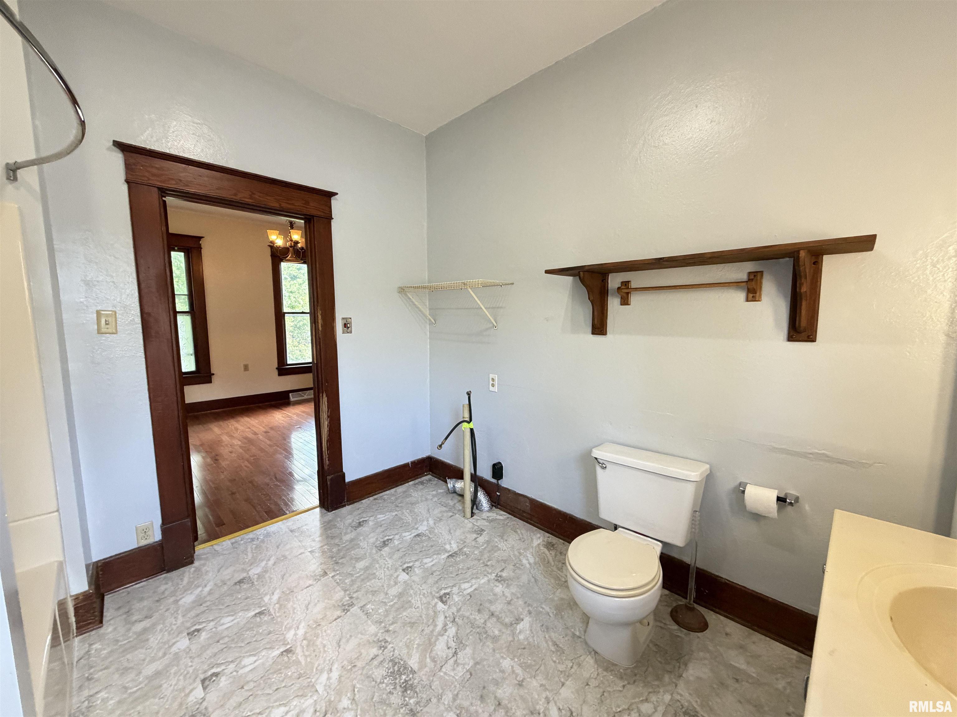 215 South Fulton Street Avon, IL 61415 - Photo 21 of 25