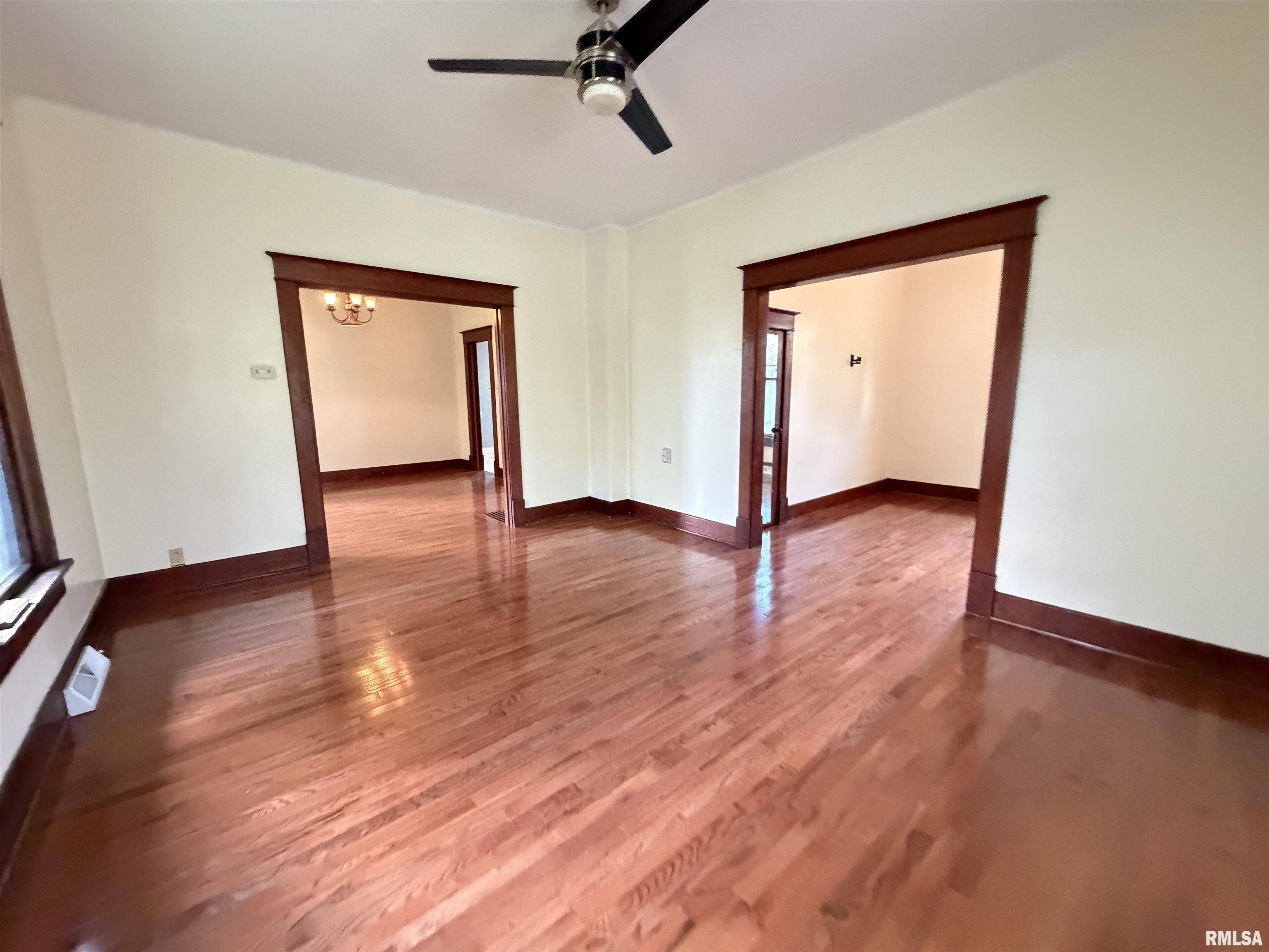 215 South Fulton Street Avon, IL 61415 - Photo 9 of 25