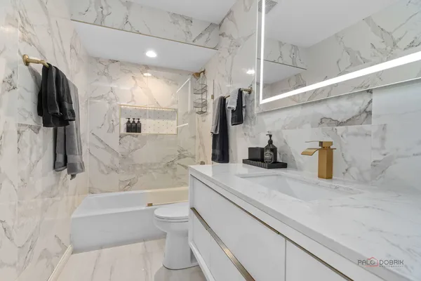$1,325,000 | 406 Kenmare Drive, Burr Ridge, IL 60527