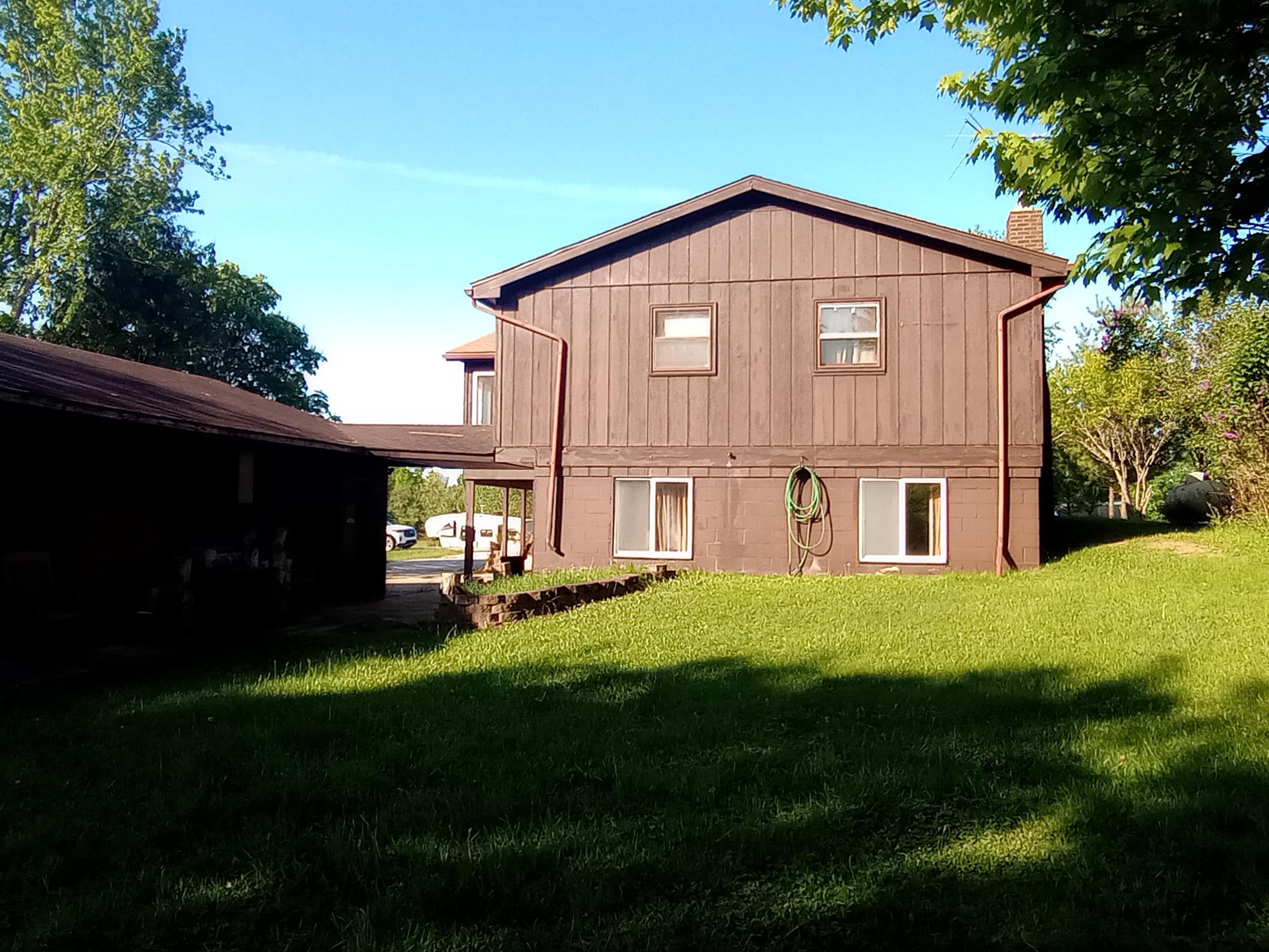 5396 Colchester Way Gladwin, MI 48624 - Photo 4 of 47