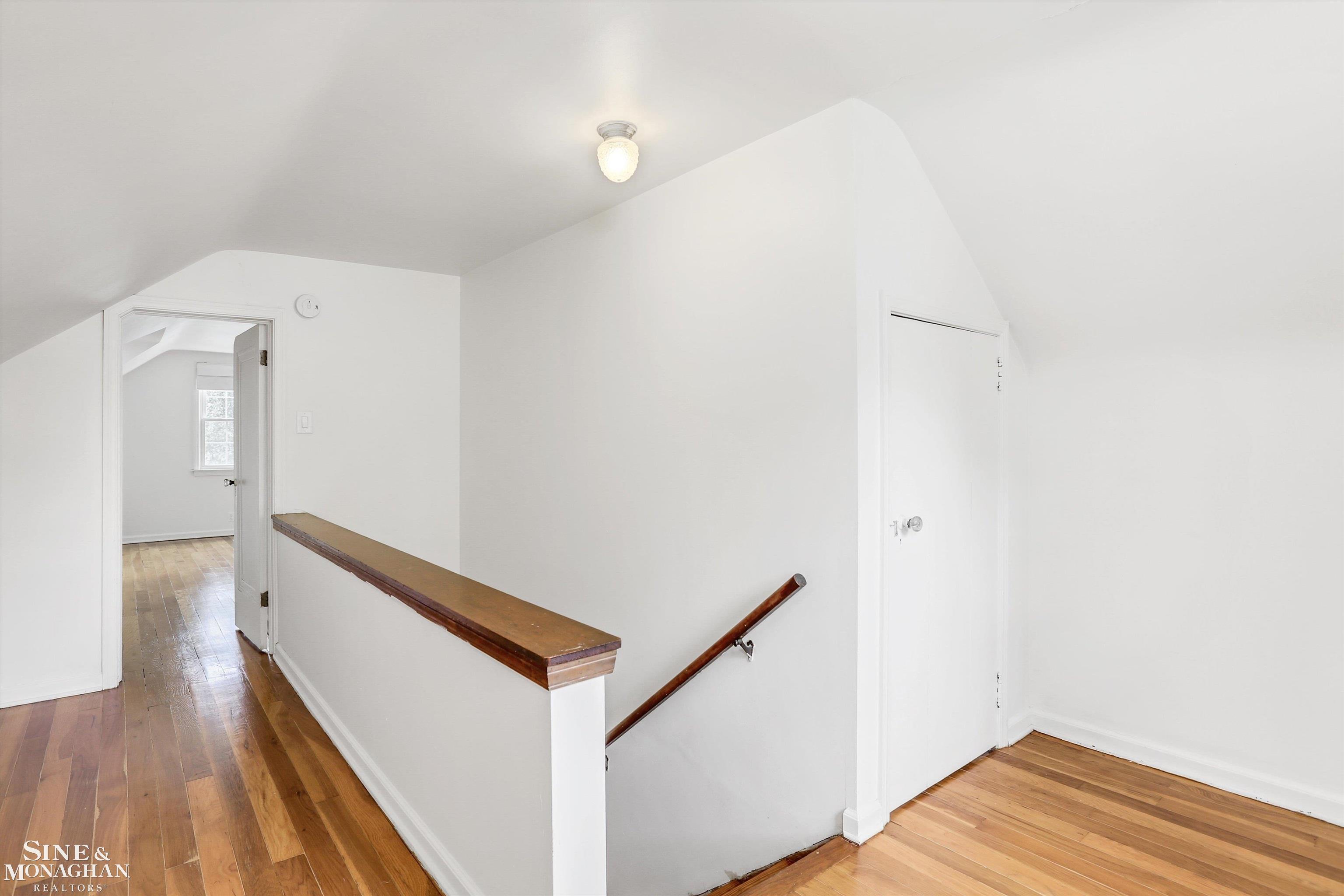 1466 Hampton Road Grosse Pointe Woods, MI 48236 - Photo 18 of 31