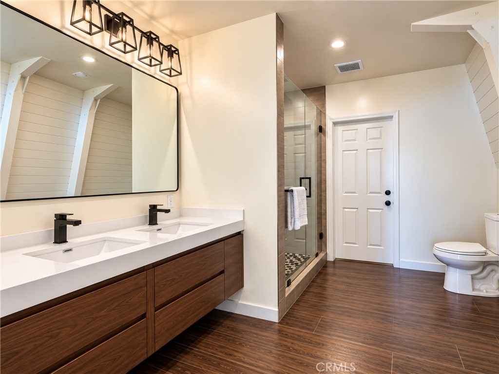 483 Castac View Road Lebec, CA 93243 - Photo 17 of 32 Primary bathroom