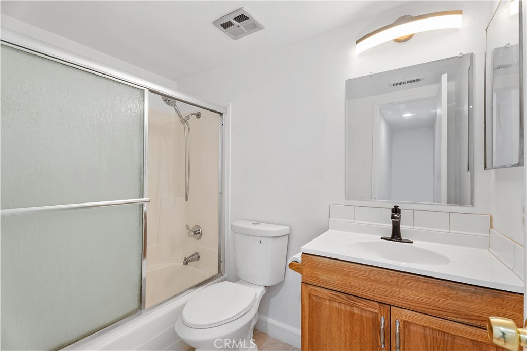 1381 South Walnut Street, Unit 2101 Anaheim, CA 92802 - Photo 15 of 29 Upstairs hallway bathroom