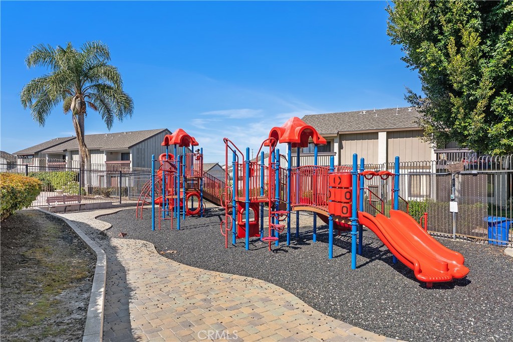 1381 South Walnut Street, Unit 2101 Anaheim, CA 92802 - Photo 25 of 29 Community gated playground