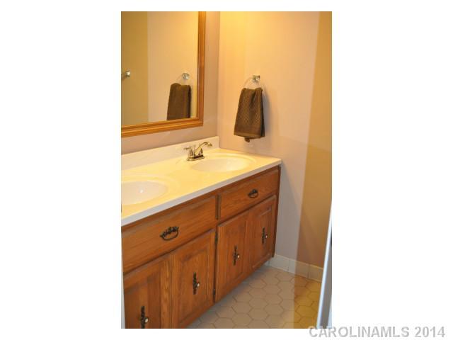 3898 Joe Crouse Road Maiden, NC 28650 - Photo 8 of 16 Gallery Image 8
