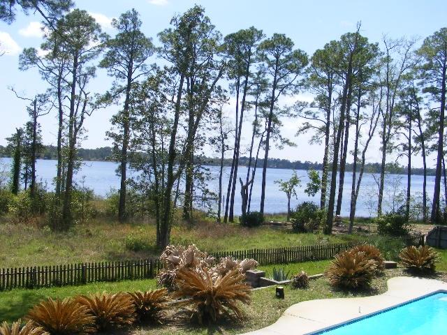 2955 Holley Point Road Navarre, FL 32566 - Photo 3 of 24 Gallery Image 3
