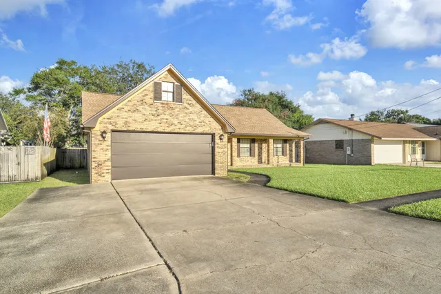 $444,000 | 392 Evergreen Circle, Destin, FL 32541