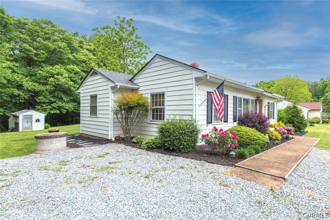 3545 Maidens Road Powhatan, VA 23139 - Photo 3 of 33 Gallery Image 3