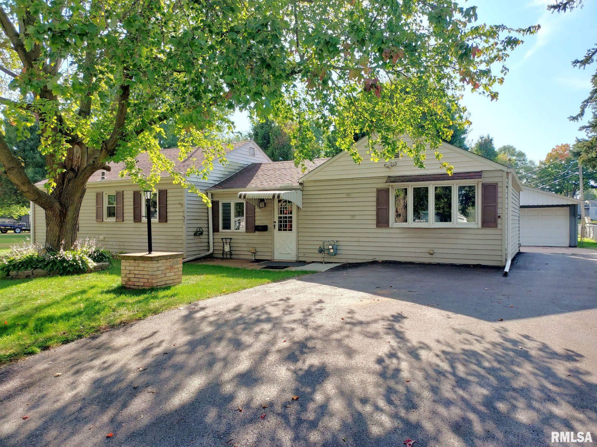 6707 33rd Street Moline, IL 61265 - Photo 1 of 40 Gallery Image 1