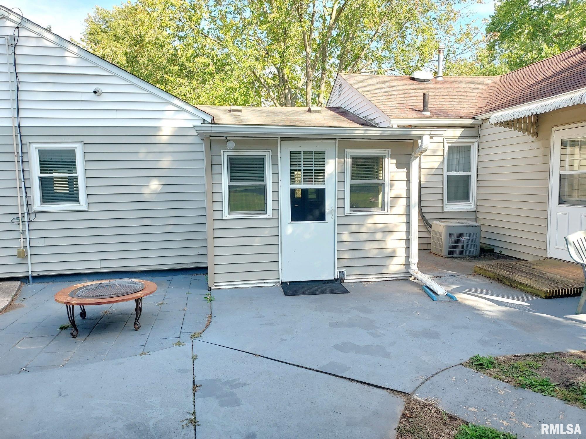6707 33rd Street Moline, IL 61265 - Photo 13 of 40 Gallery Image 13