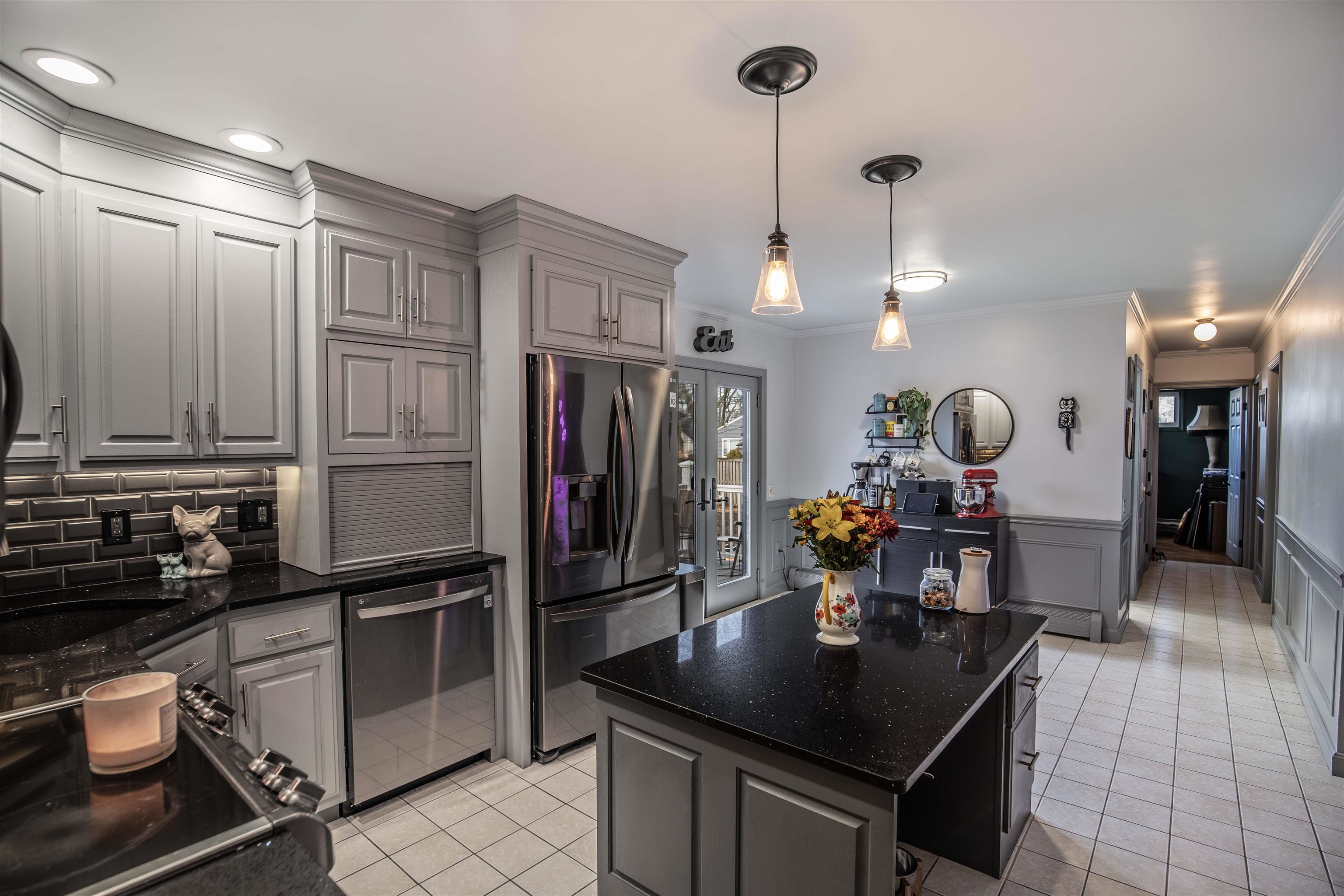 94 Hillhaven Road Manchester, NH 03104 - Photo 11 of 58