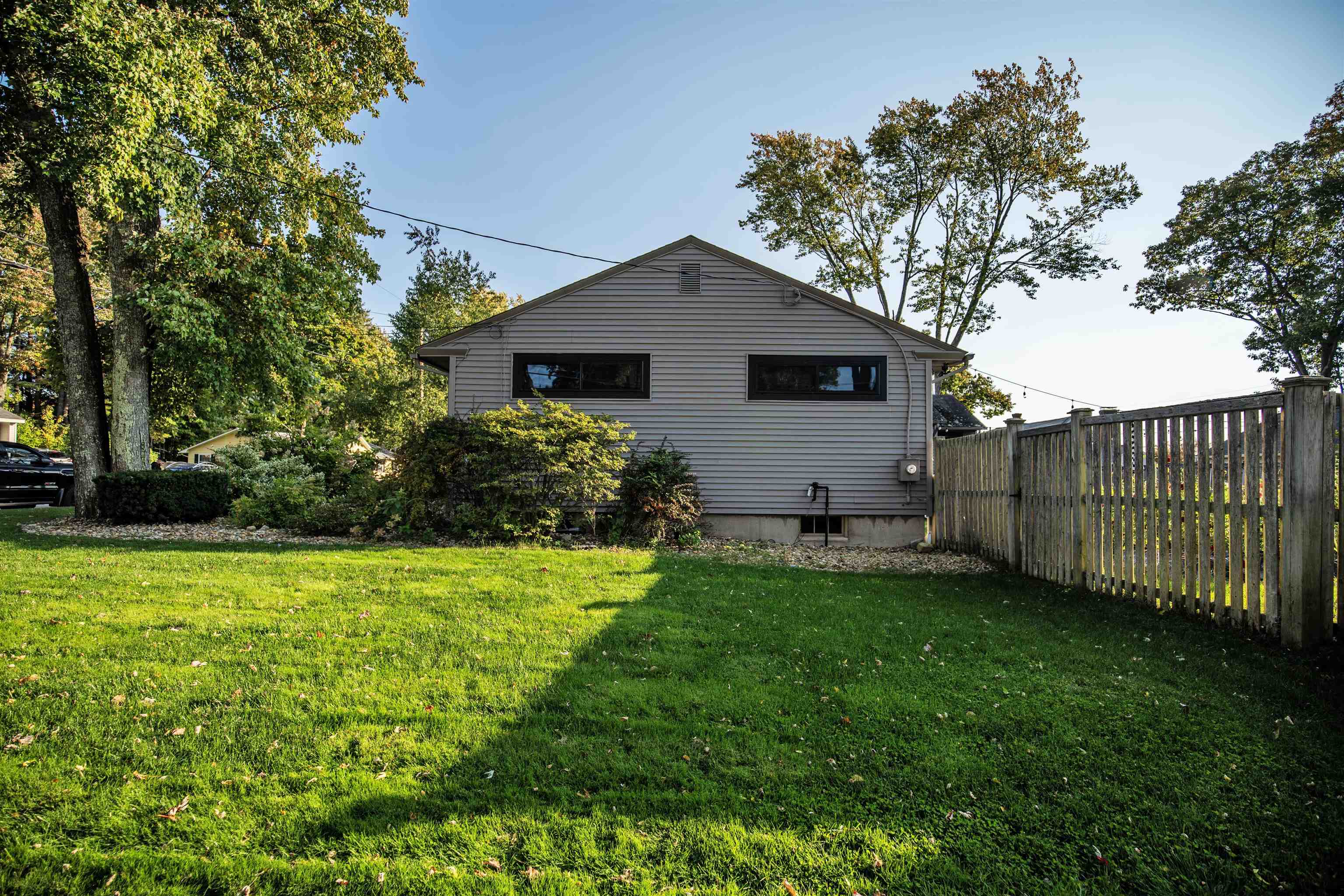 94 Hillhaven Road Manchester, NH 03104 - Photo 54 of 58