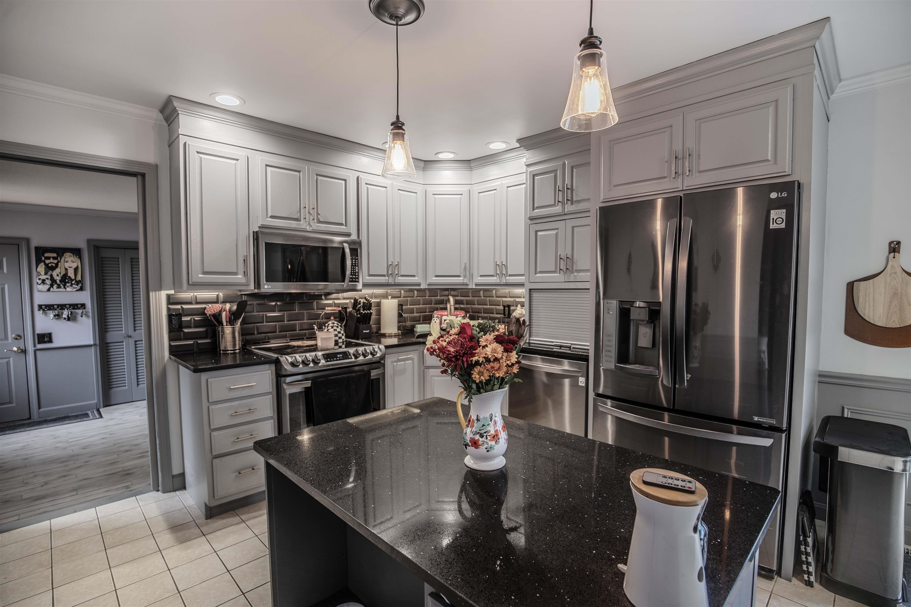 94 Hillhaven Road Manchester, NH 03104 - Photo 10 of 58