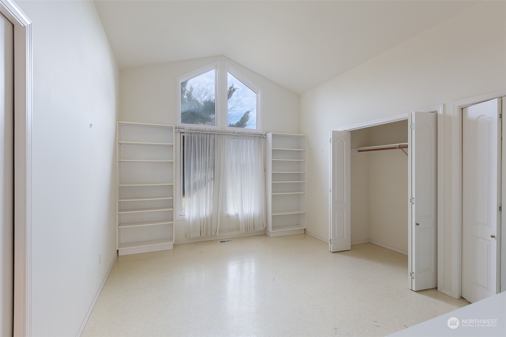 193 Mariners Point Road Sequim, WA 98382 - Photo 16 of 36