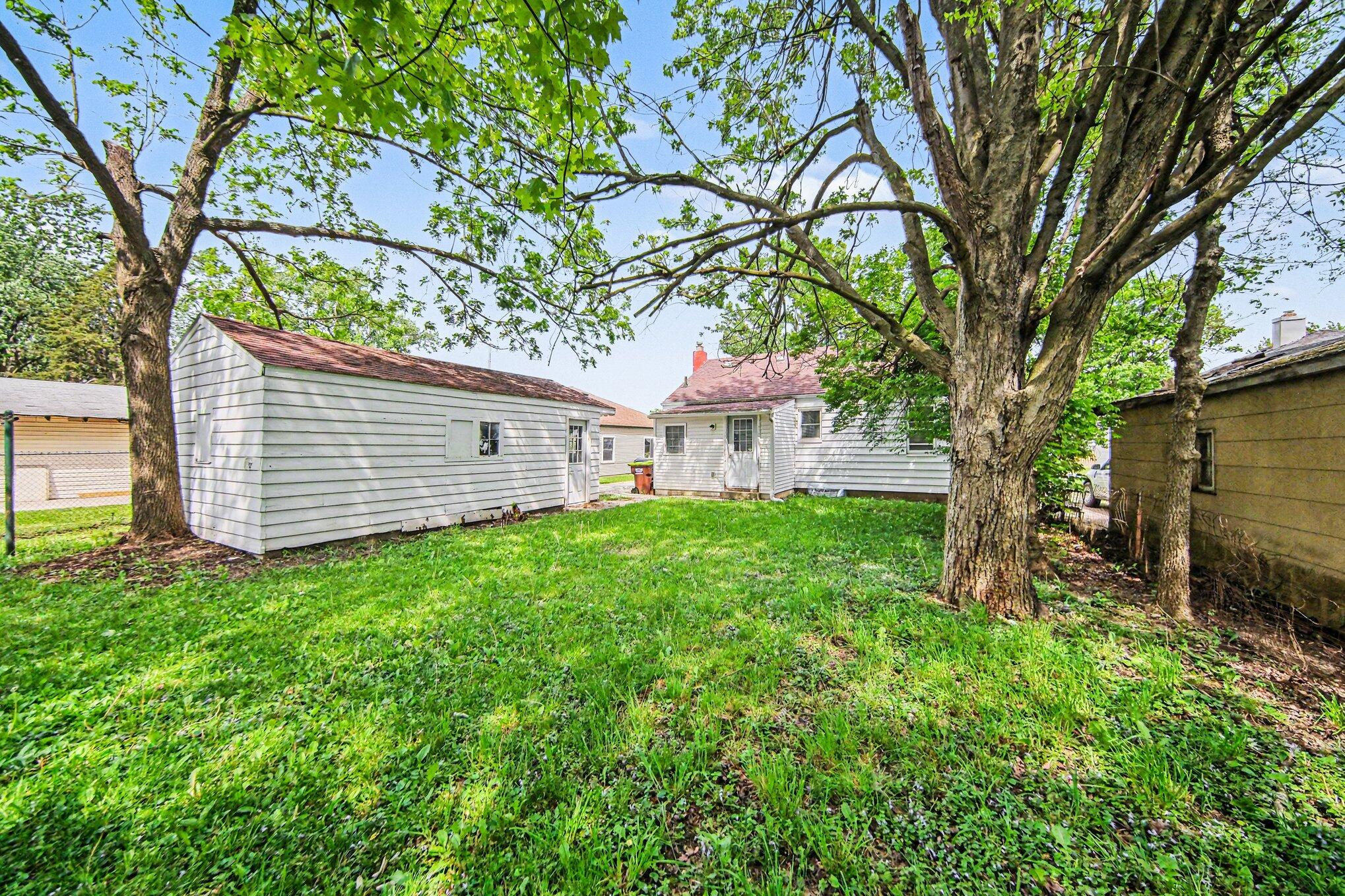 853 Addison Street Adrian, MI 49221 - Photo 25 of 30 026_dscf5559_455